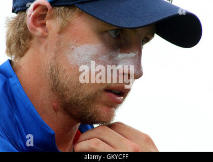 Ageas Bowl, Southampton, UK. Août 24, 2016. 1St Royal London Un Jour International Cricket. L'Angleterre et le Pakistan. Joe l'Angleterre Crédit : Racine Plus Sport Action/Alamy Live News Banque D'Images