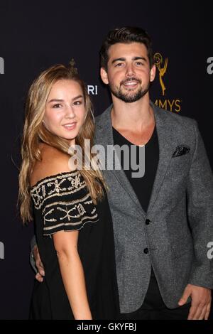 Los Angeles, CA, USA. Août 24, 2016. Lexi Ainsworth, John DeLuca aux arrivées pour la télévision Academy 68ème Daytime Emmy Awards, la réception de l'Académie de télévision Saban Media Center, Los Angeles, CA 24 août 2016. © Priscille Grant/Everett Collection/Alamy L Banque D'Images