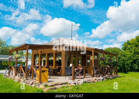 Briis, café restaurant, à Anne Kanal beach, Annelinn district, Tartu, Estonie, pays Baltes, Europe Banque D'Images