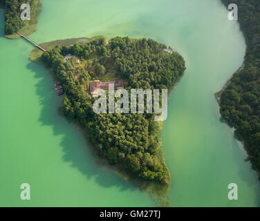 Vue aérienne, Brückentinsee Brückentinsee Hôtel de l'Île Verte, l'eau, l'île, forêt, contrejour, hôtel sur une île, à Neustrelitz, Banque D'Images