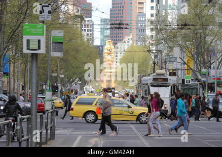 Vu de la gare Flinders Street à Melbourne en Australie. Banque D'Images