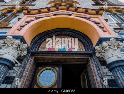 L'église orthodoxe de la Dormition de la Theotokos (Église de l'Assomption) à Brasov, Roumanie Banque D'Images