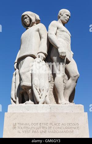 Les quatre courses statue représente les travailleurs de différents métiers et de continents à Genève, Suisse Banque D'Images