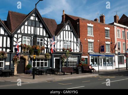 Le pub Royal Oak, High Street, Evesham, Worcestershire, Angleterre, RU Banque D'Images