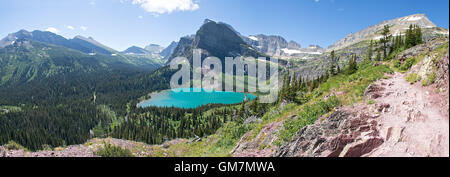 Vue panoramique de Grinnell Lake dans le Glacier National Park, Montana, United States. Banque D'Images