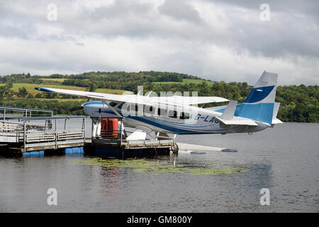 Sea plane prêt au décollage sur le Loch Lomond, Ecosse Banque D'Images