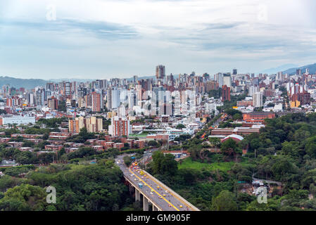 Cityscape view de Bucaramanga, Colombie Banque D'Images