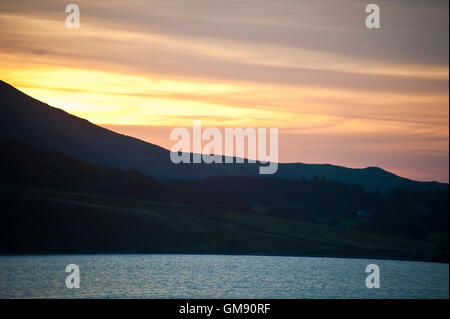 Coucher de soleil sur crummock water, Lake District, Cumbria, Angleterre Banque D'Images