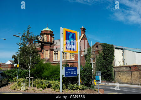 Aldi supermarché en détail dans la route de démarcation de ramsgate kent town côtières uk Août 2016 Banque D'Images