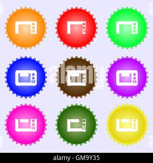 Four à micro-ondes. icône de signe Cuisine cuisinière électrique symbole. Une série de 9 étiquettes de couleurs différentes. Vector Illustration de Vecteur