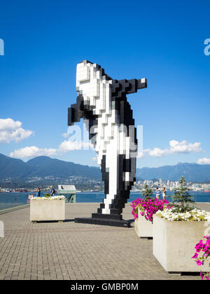 Orca numérique, une sculpture de 2009, Douglas Coupland est situé à côté de la Vancouver Convention Centre de Vancouver, BC, Canada. Banque D'Images