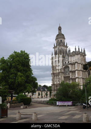 Façade ouest de la cathédrale d'Evreux Haute-Normandie France Banque D'Images