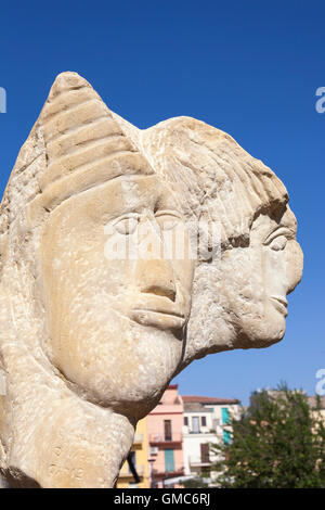 Je Titani sculpture par Alfio Nicolosi, Giardini Iblei, Ragusa Ibla, Siracusa, Sicile, Italie Banque D'Images