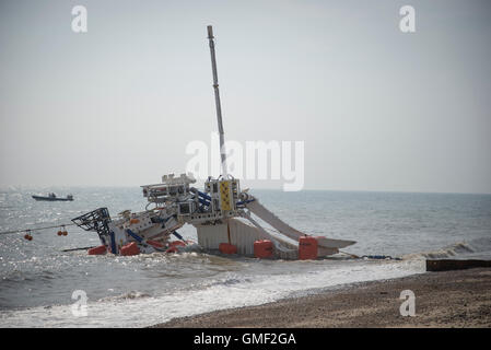 Suffolk, Sizewell. UK. 23 août 2016. Preperations final pour la pose de câbles pour éoliennes Galloper Crédit : Peter Kyle/Alamy Live News Banque D'Images