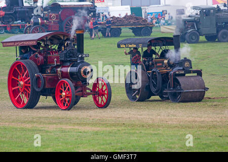 Tarrant Hinton, Blandford, Dorset, UK. 25 août, 2016. Les visiteurs affluent à Tarrant Hinton pour la première journée de la Grande Vapeur Dorset juste. L'événement se déroule jusqu'à lundi et devrait attirer 200 000 visiteurs avec les showground, couvrant plus de 600 acres. Credit : Carolyn Jenkins/Alamy Live News Banque D'Images