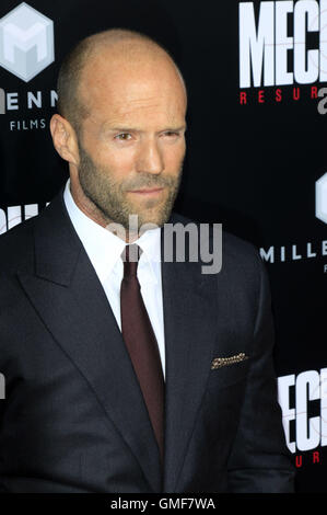 Hollywood, Californie. Août 22, 2016. Jason Statham assiste à la première de l'exposition 'Mechanic Sommet : Résurrection' à l'ArcLight Hollywood le 22 août 2016 à Hollywood, Californie. | Verwendung weltweit © dpa/Alamy Live News Banque D'Images