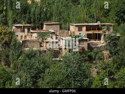 Maisons d'Adobe dans un petit village, à la province de Badakhshan, Afghanistan, Darmadar Banque D'Images