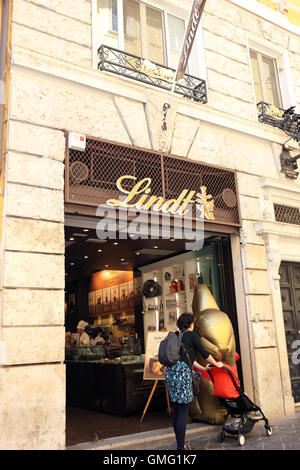 Boutique de chocolat Lindt à Rome, Italie Banque D'Images