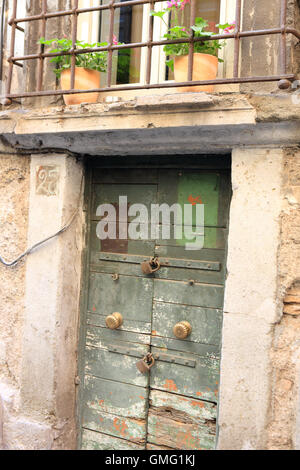 Porte cadenassée à Rome Italie Banque D'Images