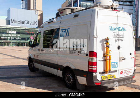 ITV News van MediaCityUk Banque D'Images