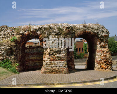 La maçonnerie de l'Balkerne survivant Gate, Colchester : W entrée de ville romaine ré-établi dans des murs en pierre début C2ndAD. Banque D'Images