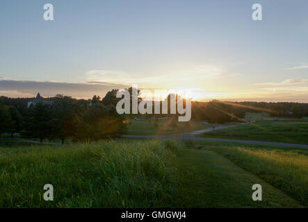 Tôt le matin, vue sur l'abbaye de Gethsemani, un monastère trappiste au Kentucky, au lever du soleil Banque D'Images