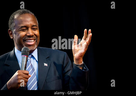 HENDERSON, NV - 15 novembre 2015 : Le Dr Ben Carson rassemblement au Pavillon Henderson de Henderson, NV le 15 novembre 2015. Crédit : Erik Kabik Photographie/ MediaPunch Banque D'Images