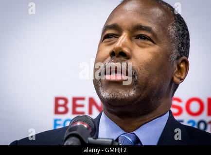 HENDERSON, NV - 15 novembre 2015 : Le Dr Ben Carson rassemblement au Pavillon Henderson de Henderson, NV le 15 novembre 2015. Crédit : Erik Kabik Photographie/ MediaPunch Banque D'Images