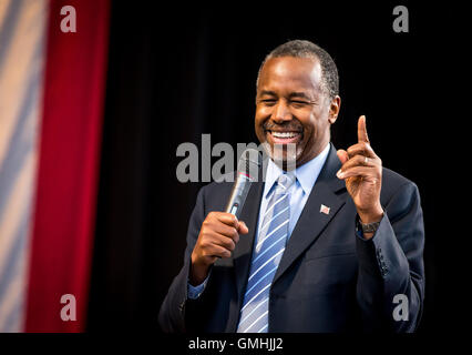 HENDERSON, NV - 15 novembre 2015 : Le Dr Ben Carson rassemblement au Pavillon Henderson de Henderson, NV le 15 novembre 2015. Crédit : Erik Kabik Photographie/ MediaPunch Banque D'Images