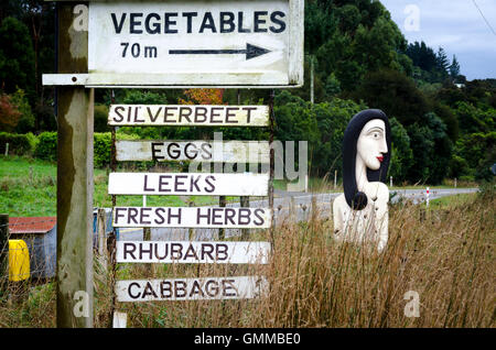 Signer pour les vegetable stall, Onekaka, près de Takaka, district de Tasmanie, île du Sud, Nouvelle-Zélande Banque D'Images