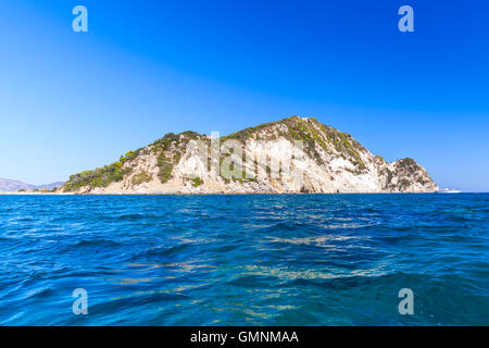 L'îlot Marathonisi ou tortue grecque de l'île de Zakynthos en mer Ionienne Banque D'Images