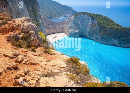 La plage de Navagio ou d'un naufrage. Le plus célèbre monument de Zakynthos île grecque dans la mer Ionienne Banque D'Images