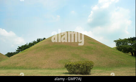 Gyeongju, Corée du Sud - le 17 août 2016 : Cheonmachong, tumulus situé à Gyeongju, Corée du Sud. Le tombeau a été pour le roi de Silla Banque D'Images