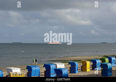 Chaises de plage, panier, Wyk, Foehr, l'île de Frise du Nord, Schleswig-Holstein, Allemagne Banque D'Images