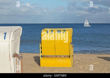 Chaises de plage, panier, Wyk, Foehr, l'île de Frise du Nord, Schleswig-Holstein, Allemagne Banque D'Images