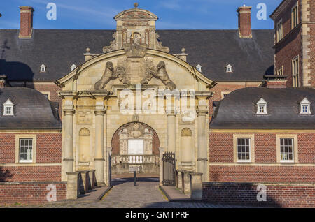 Porte d'entrée de la cour du château d'Altenburg en Allemagne Banque D'Images