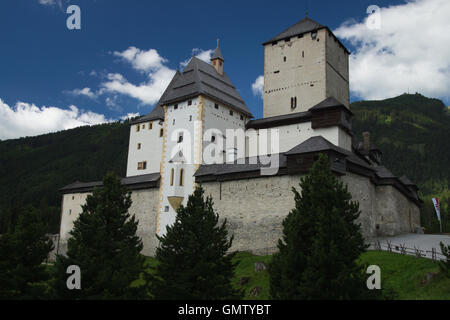 Burg Mauterndorf est un château dans la commune de la Turballe, dans l'État autrichien de Salzbourg. Banque D'Images