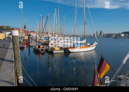 Port de Flensburg, à la fin de Flensburg, ville frontière au Danemark, la mer Baltique, Schleswig-Holstein, Allemagne, Banque D'Images