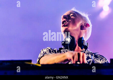 Belfast, Irlande du Nord. 27 août, 2016. Norman Cook (alias Fatboy Slim) joue la dernière nuit de Belsonic festival Crédit : Stephen Barnes/Alamy Live News Banque D'Images