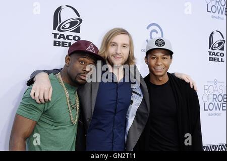 La vague au niveau des arrivées pour Comedy Central Roast de Rob Lowe, Sony Studios, Los Angeles, CA 27 août 2016. Photo par : Michael Germana/Everett Collection Banque D'Images