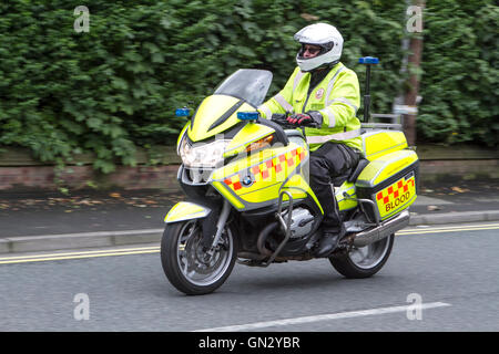 Dans Motorfest Ormskirk, Lancashire, Royaume-Uni. 28 août 2016. Le festival a lieu dans le marché de la ville historique de Ormskirk dans West Lancashire. Classic bikes sont en exposition dans le centre-ville et le parc Coronation. Environ 7 000 personnes erraient dans les rues de Ormskirk, s'imprégner de l'atmosphère et de prendre dans le collimateur de centaines de voitures et motos bordant les rues de la ville. Credit : Cernan Elias/Alamy Live News Banque D'Images