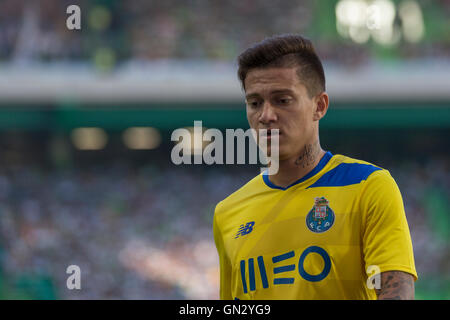 Lisbonne, Portugal. Août 28, 2016. PortoÕs avant brésilien Otavio (25) durant le jeu Sporting CP vs FC Porto Crédit : Alexandre de Sousa/Alamy Live News Banque D'Images