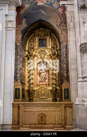 CUENCA, ESPAGNE - 24 août 2016 : Intérieur de la cathédrale de Cuenca, la chapelle Sainte-Barbe, située derrière la chapelle principale, Cuenca, Espagne Banque D'Images