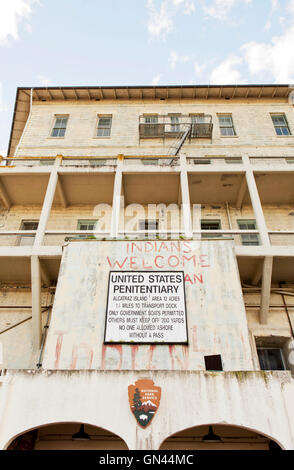Signes à quai principal. L'île d'Alcatraz. San Francisco, CA Banque D'Images