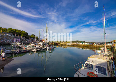 Port de Padstow Cornwall, représenté sur un beau soir d'août 2016. Banque D'Images