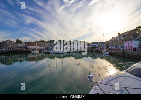 Port de Padstow Cornwall, représenté sur un beau soir d'août 2016. Banque D'Images