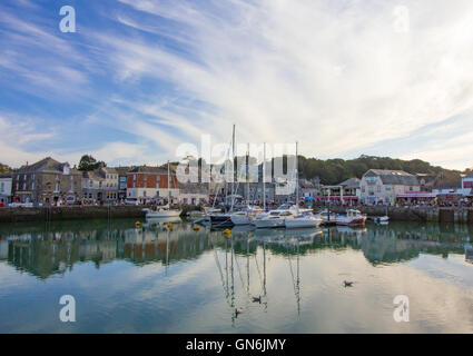 Port de Padstow Cornwall, représenté sur un beau soir d'août 2016. Banque D'Images