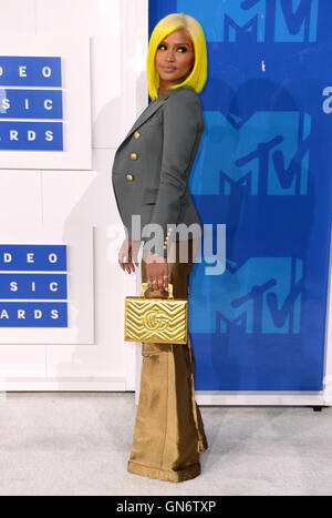 Cassie arrivant à la MTV Video Music Awards 2016, Madison Square Garden, New York. Banque D'Images