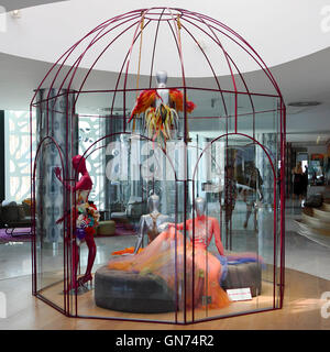 Souvenirs de l'industrie pop, vue ici en couleur à l'Hard Rock Hotel est l'un des costumes de scène de Britney Spears. Banque D'Images