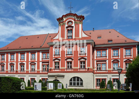 Bâtiment de l'Ossolineum à Wroclaw avec l'Institut national Ossolinski en Pologne. Banque D'Images